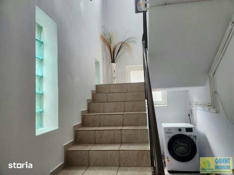 Casă cu 7 camere cu Teren 300 Mp în Nord