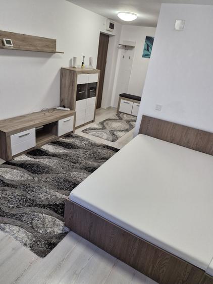 Garsonieră decomandată în Zahana