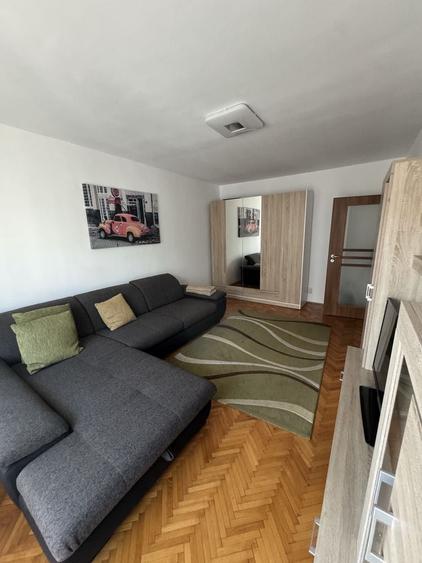 Apartament cu 2 camere decomandat în Decebal