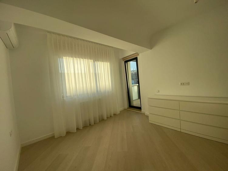 Apartament cu 3 camere decomandat, mobilat în Pipera