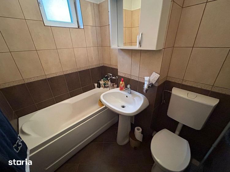 Apartament cu 3 camere în Cetate