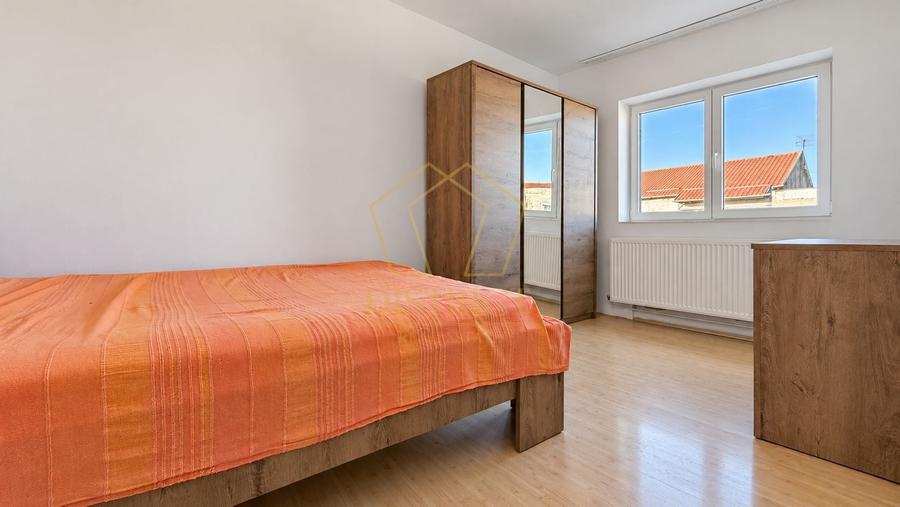 Apartament cu 2 camere semidecomandat, mobilat în Lipovei