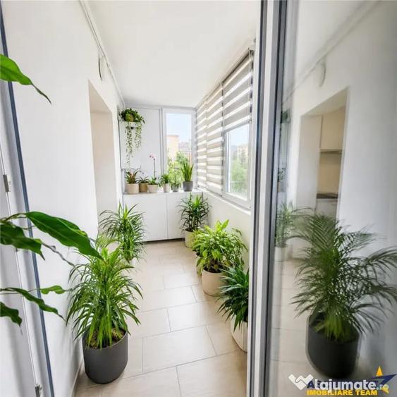 Apartament cu 3 camere decomandat în Vest