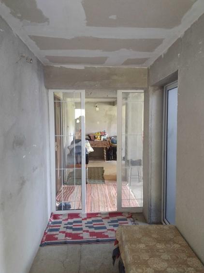 Casă cu 4 camere cu Teren 2000 Mp în Gura Văii
