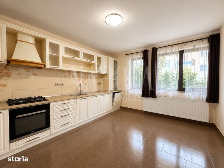 Casă cu 4 camere în Luna