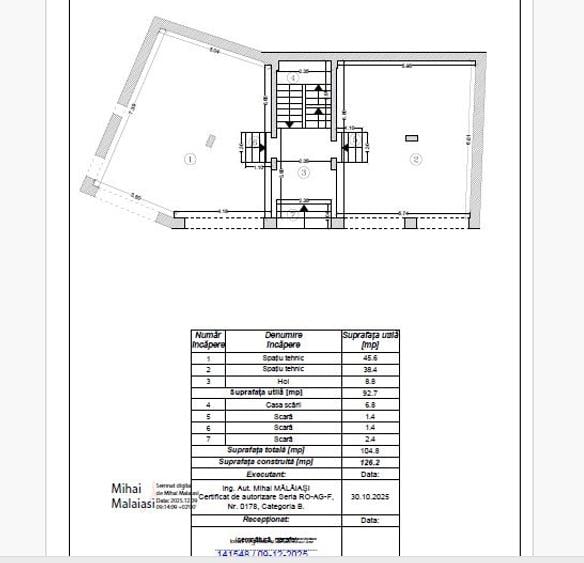Casă individuală cu 13 camere cu Canalizare în Vitan Mall