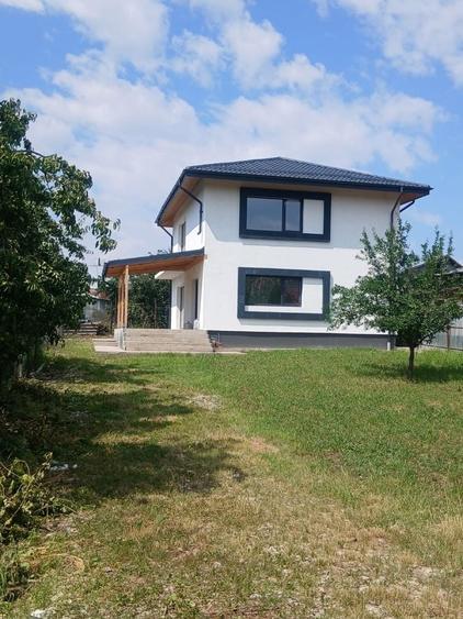 Casă cu 4 camere în Găgeni