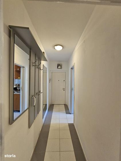 Apartament cu 3 camere în Baba Novac