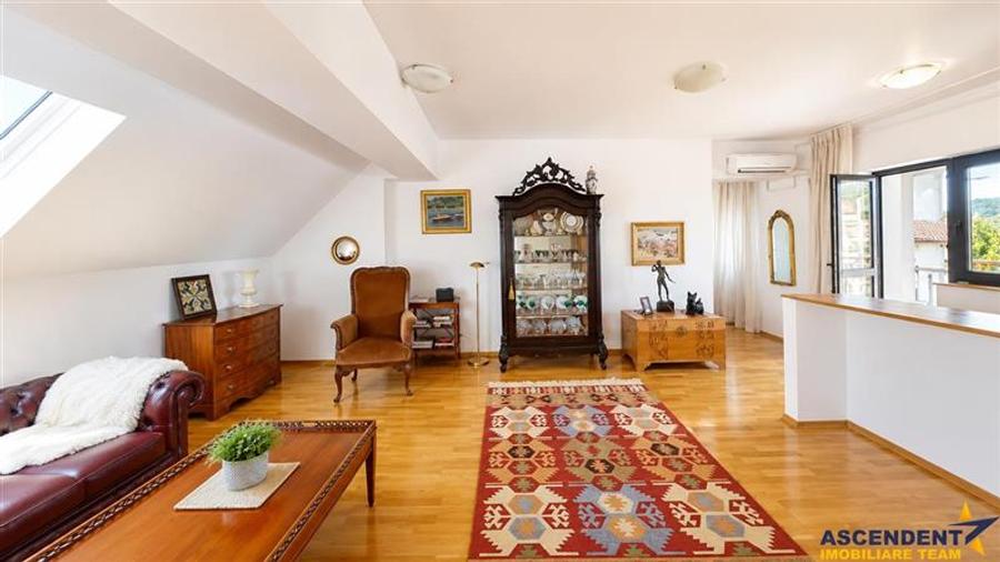 Apartament cu 2 camere decomandat, mobilat în Centrul Civic