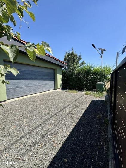 Casă cu 4 camere cu Teren 500 Mp în Central