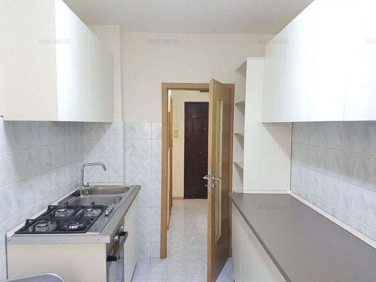 Apartament cu 2 camere semidecomandat, mobilat în Girocului