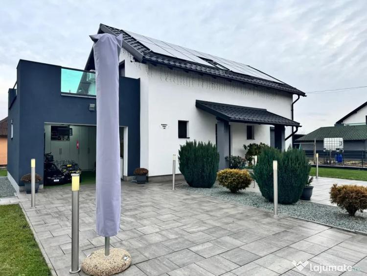 Casă cu 7 camere cu Teren 900 Mp în Hideaga