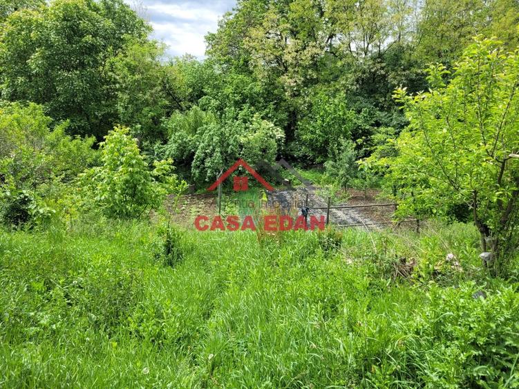 Casă individuală cu 7 camere cu Teren 1222 Mp în Câmpina
