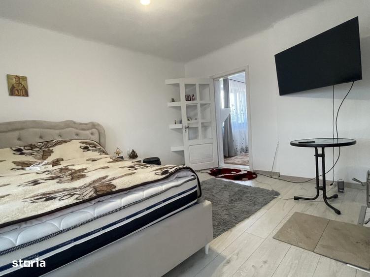 Casă cu 4 camere în Cârlig