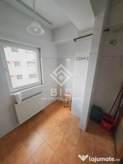 Apartament cu 2 camere decomandat în Sud