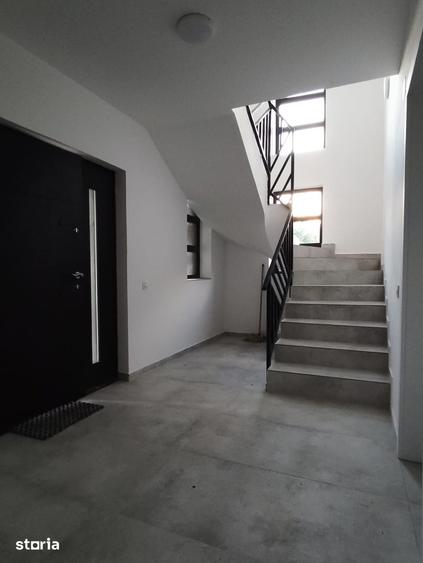 Casă cu 5 camere cu Teren 1800 Mp în Tărtășești
