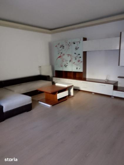 Casă cu 5 camere cu Teren 250 Mp în Central