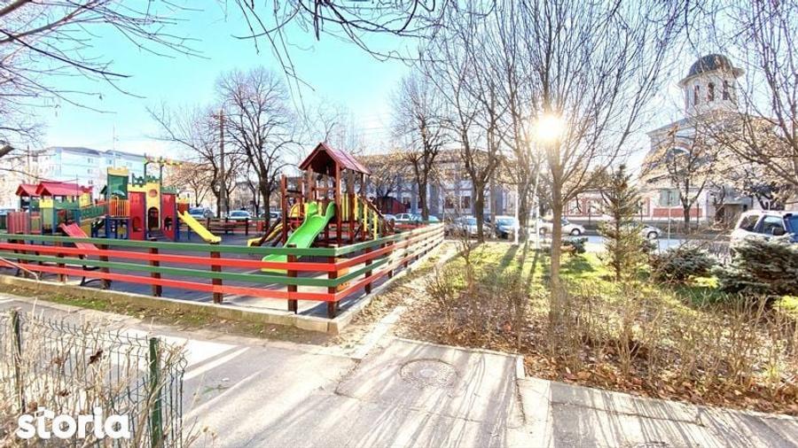 Apartament cu 3 camere în Central
