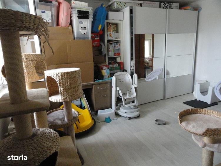 Casă cu 4 camere cu Teren 500 Mp în Central
