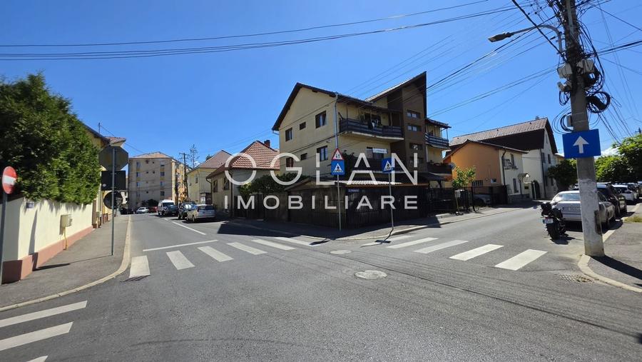 Apartament cu 3 camere decomandat, mobilat în Cedonia