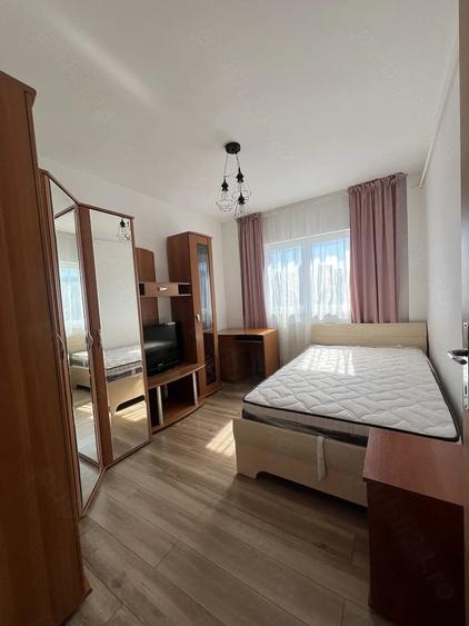 Apartament cu 3 camere decomandat în Mărăști