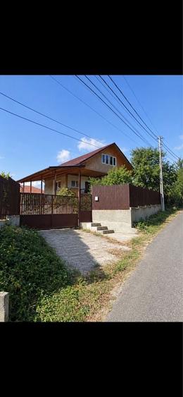 Casă cu 4 camere în Pârscov