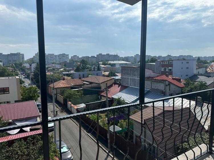 Birou, de 700 mp, în Antiaeriană