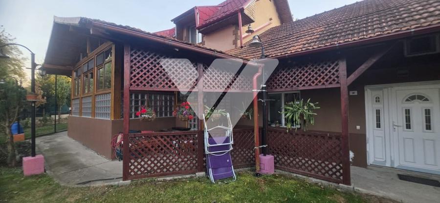 Casă individuală cu 4 camere cu Garaj în Șeica Mare