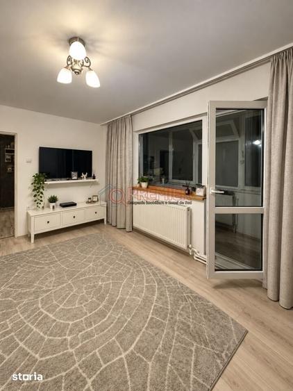 Apartament cu 3 camere decomandat în Berceni