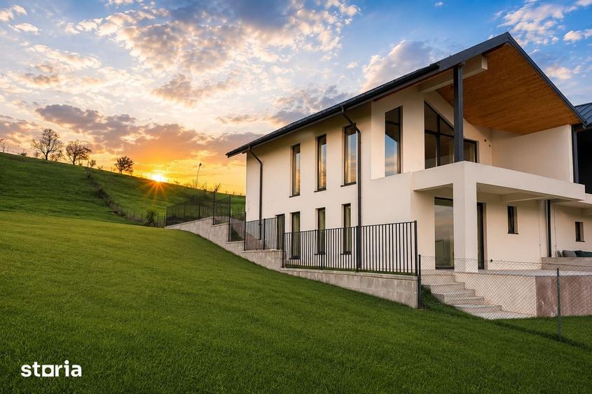 Casă cu 5 camere cu Teren 400 Mp în Central
