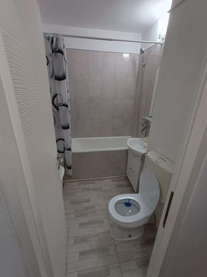 Garsonieră decomandată în Radu Negru