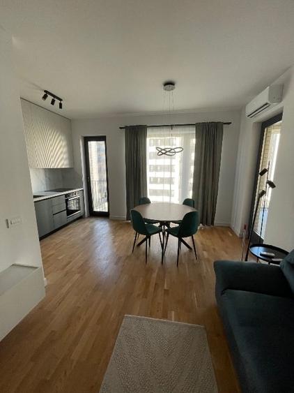 Apartament cu 2 camere semidecomandat, mobilat în Central