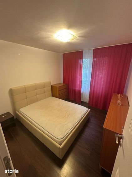 Apartament cu 3 camere decomandat în Titan
