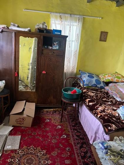 Casă cu 3 camere cu Teren 1400 Mp în Central