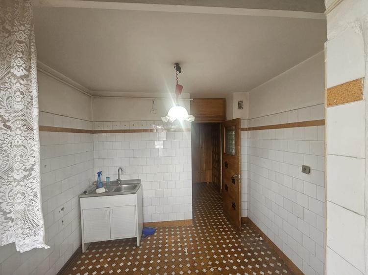 Apartament spațios 3 camere, 2 băi și 2 balcoane – Craiovei, Gh. Doja - 9