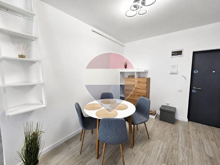 Apartament cu 2 camere semidecomandat, mobilat în Florești