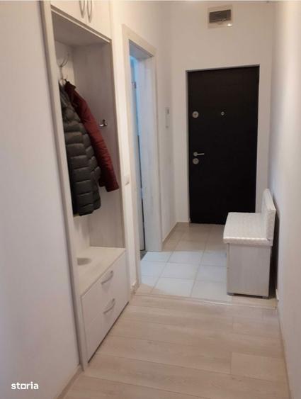Apartament cu 3 camere, mobilat în Fratelia