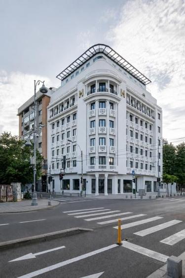 Apartament cu 2 camere semidecomandat, mobilat în Calea Victoriei