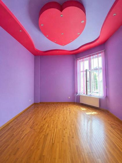 Apartament cu 3 camere decomandat în Ultracentral