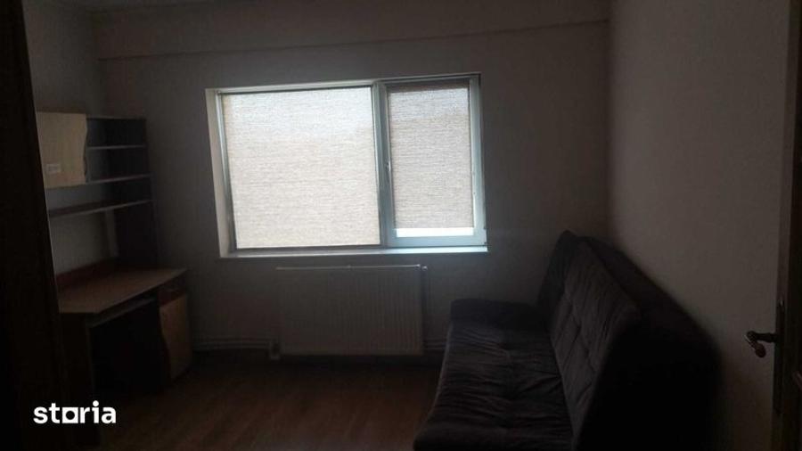 Apartament cu 3 camere în Mircea cel Bătrân
