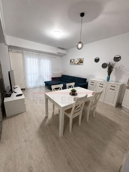 Apartament cu 2 camere decomandat, mobilat în Mamaia-Sat