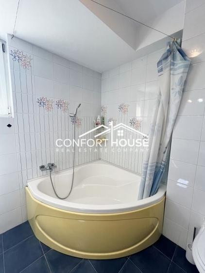 Casă individuală cu 5 camere cu Canalizare în Pipera
