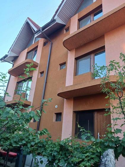Casă cu 6 camere cu Teren 540 Mp în Traian