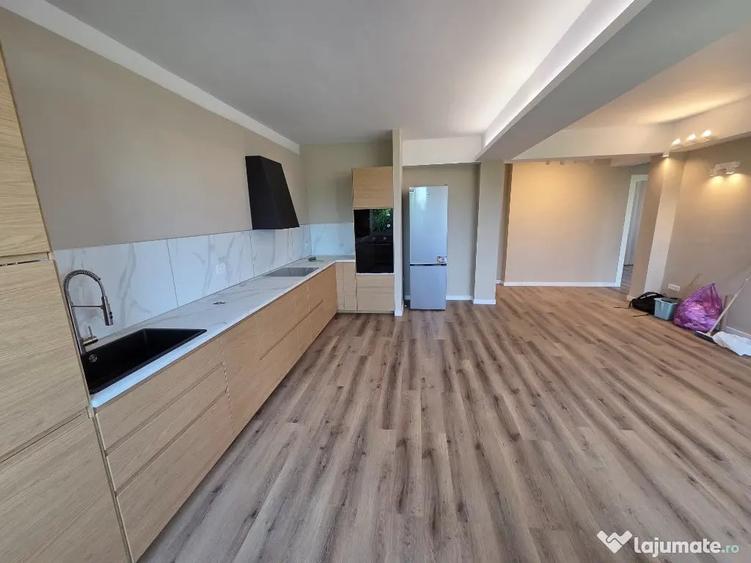 Apartament cu 3 camere decomandat în Băneasa