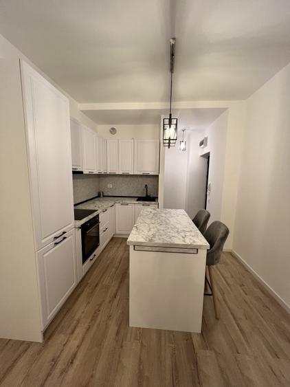 Apartament cu 2 camere semidecomandat, mobilat în Mihai Bravu