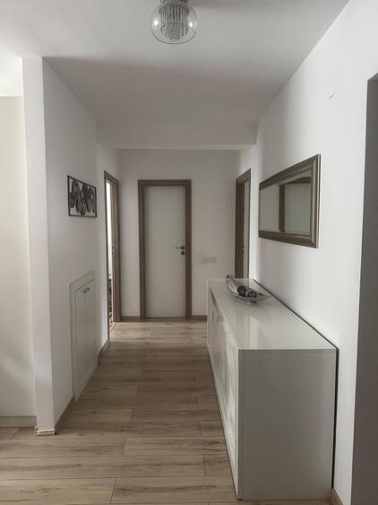 Apartament cu 3 camere decomandat în Ștrand