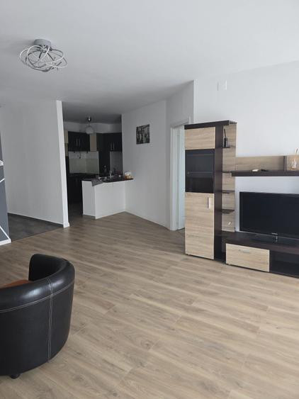Apartament cu 2 camere semidecomandat în Băneasa