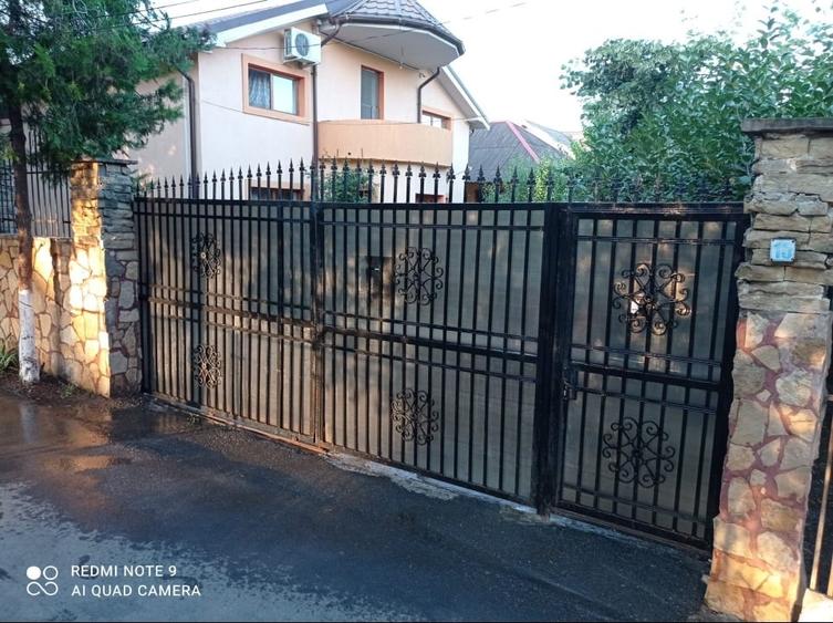 Casă cu 5 camere cu Teren 500 Mp în Valu lui Traian