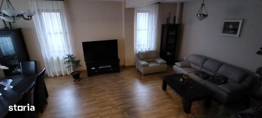 Casă cu 6 camere cu Teren 600 Mp în Kamsas