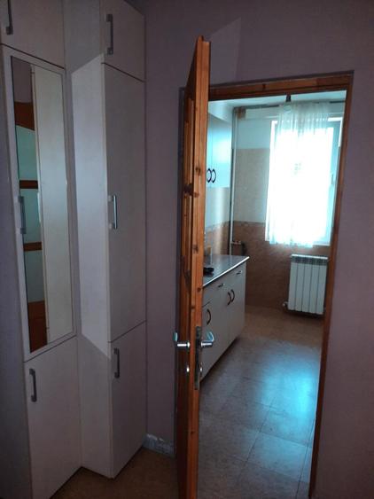 Apartament cu 2 camere semidecomandat în Olteniței